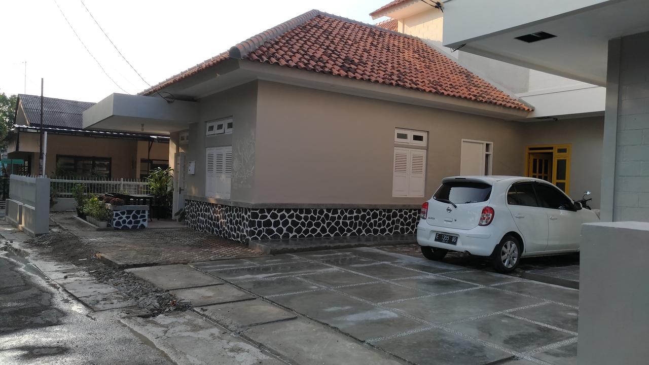 Roemah Kesambi Cirebon Exterior photo
