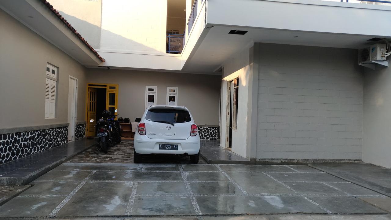 Roemah Kesambi Cirebon Exterior photo
